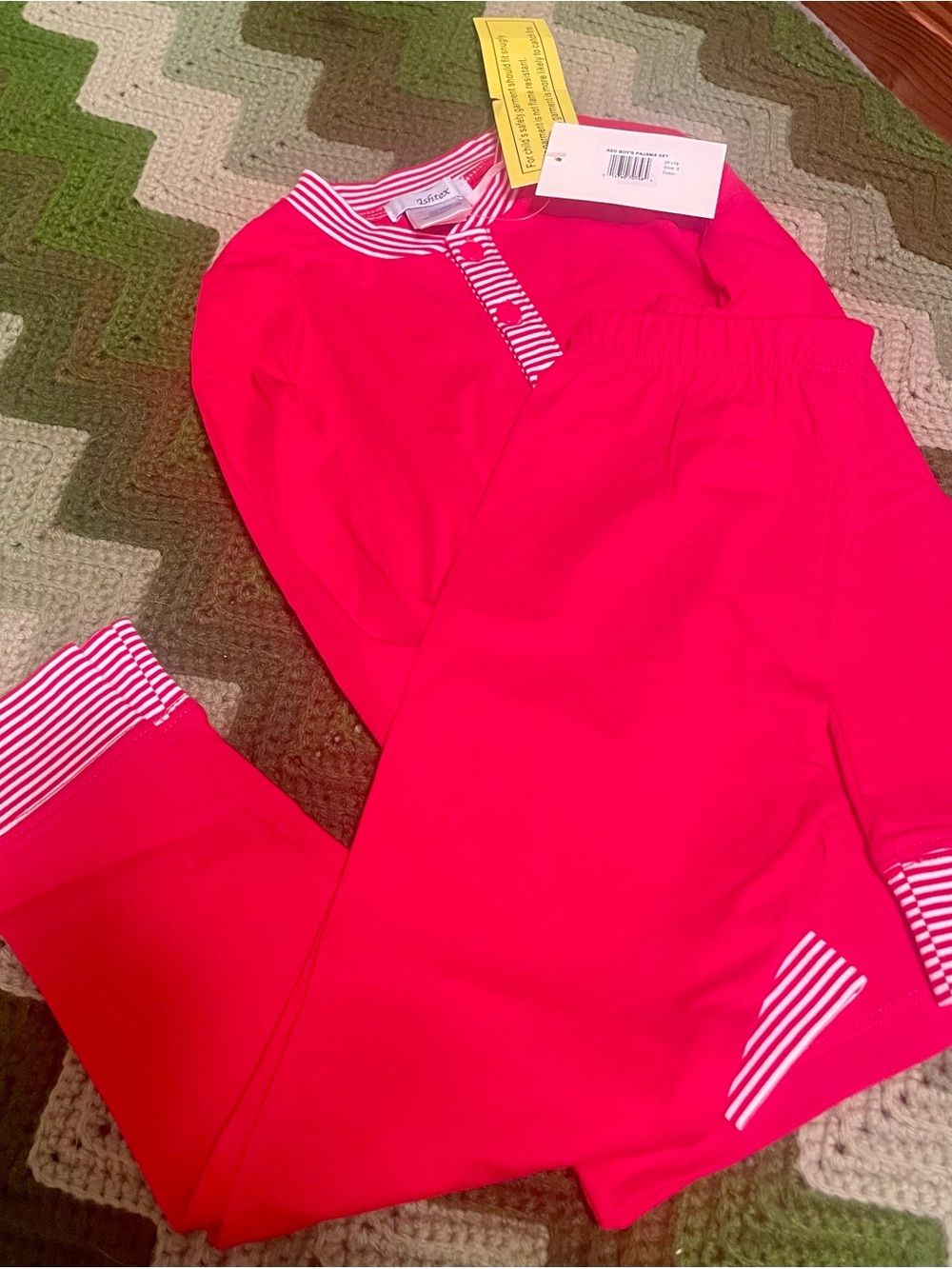 Ishtex Boys Size 5 NWT red pajama set